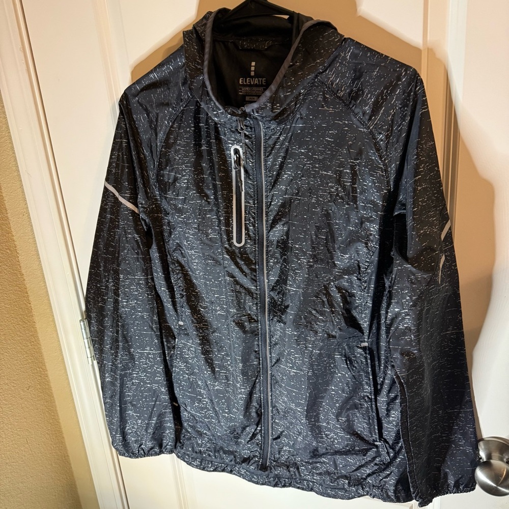 Elevate Reflective Black Lightweight Running Jacket – Women’s M